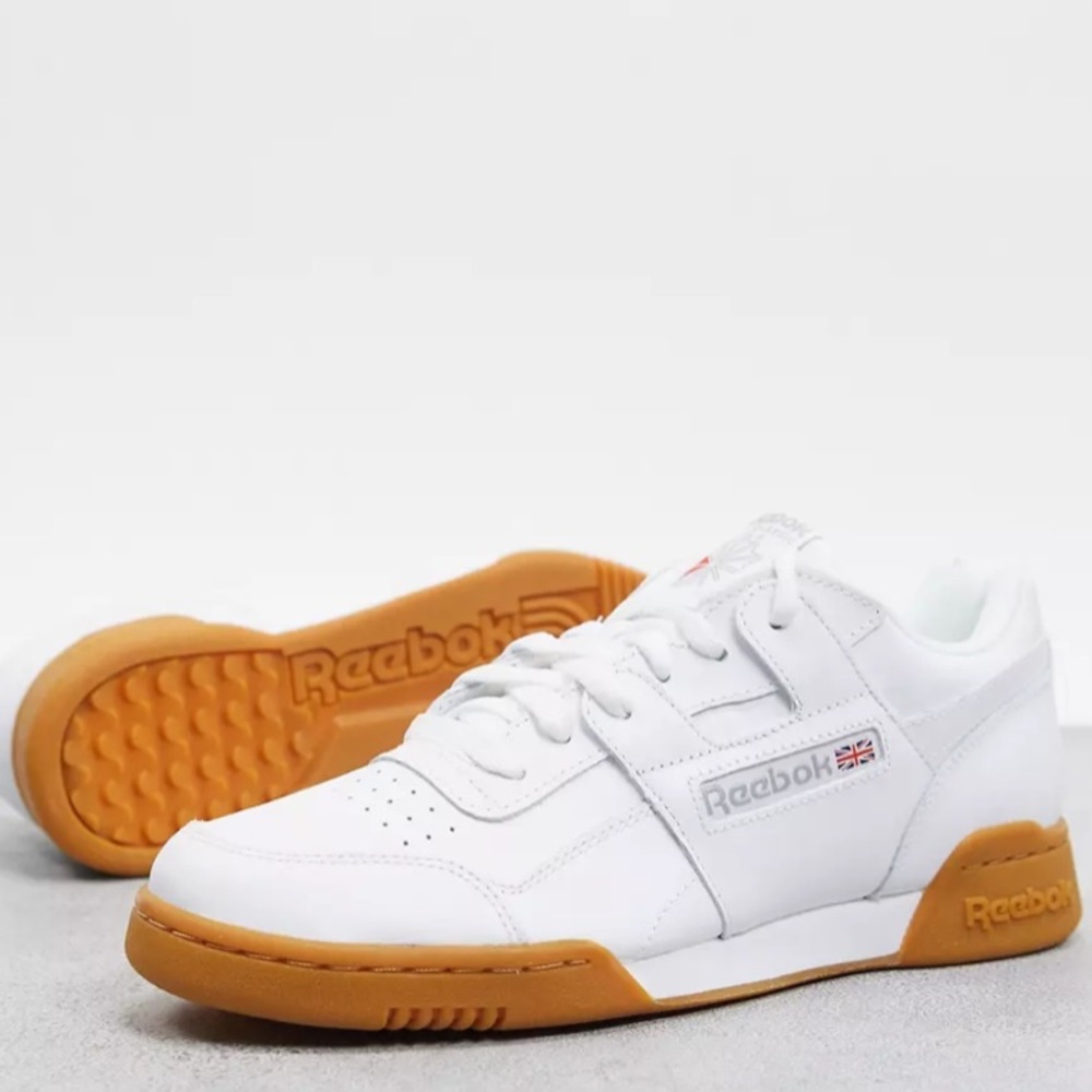 NWT Reebok classic leather sneakers white